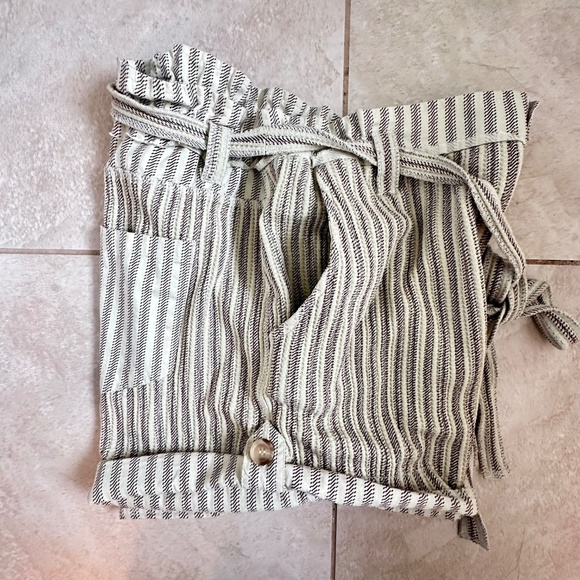 New, Free People One Harriet Striped Shorts Pockets Relaxed Fit size Large - Picture 8 of 10